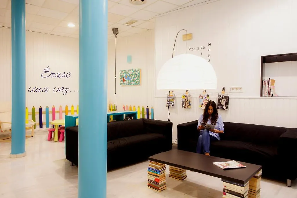 Casual De Las Letras Sevilla ספרד