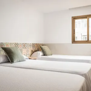 Baler 2*, Barcelona Španělsko